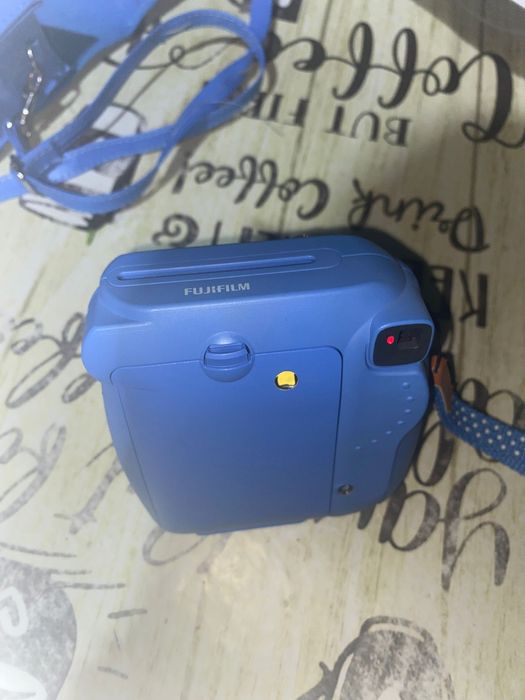 Instax mini 9 azul , com capa incluída