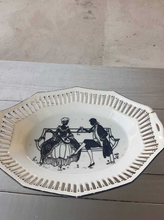 Travessa em porcelana fina Saturman da Bavaria Alemanha