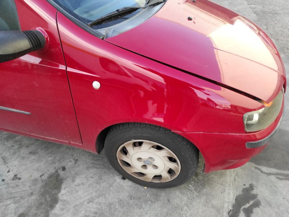 Guarda-Lamas Frente Direito Fiat Ii Punto 188 Berlina