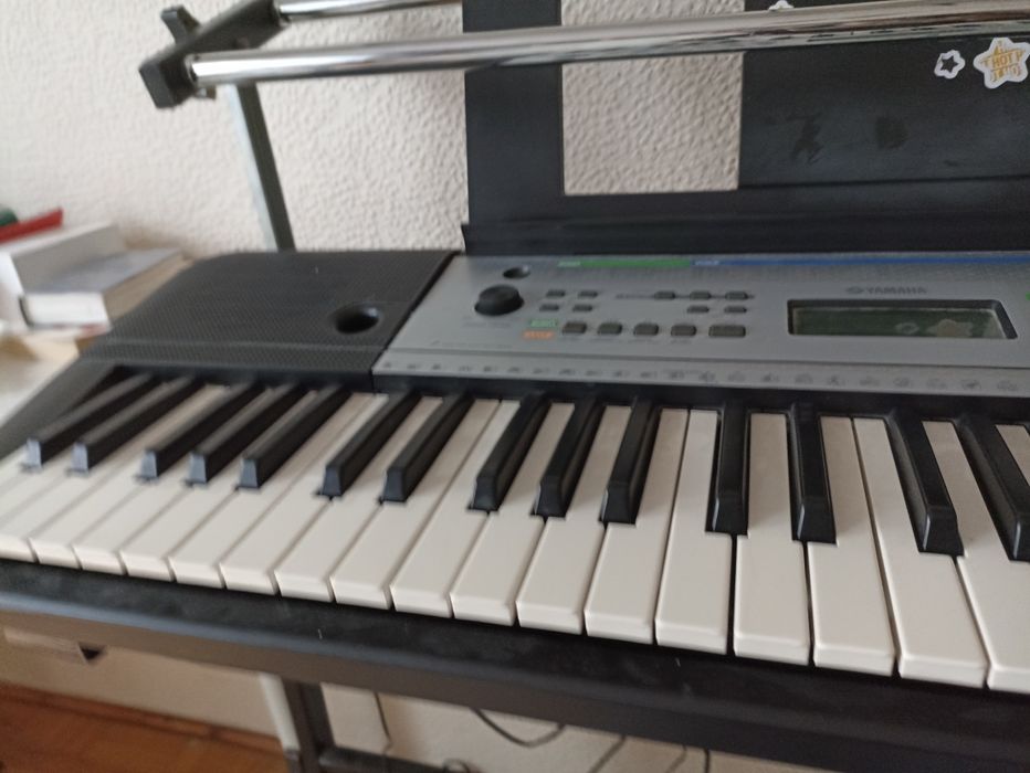 Keyboard Yamaha YPT-255