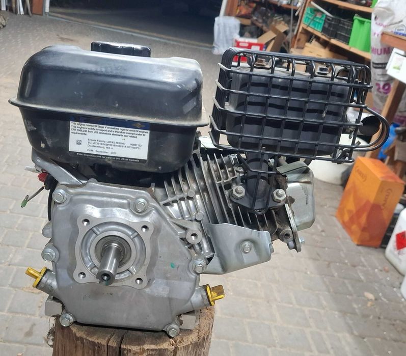 Silnik briggs stratton cr750 uszkodzony