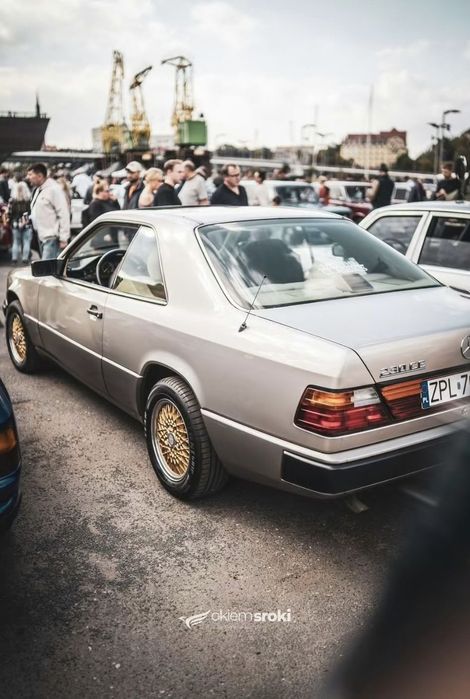 Mercedes-Benz W124