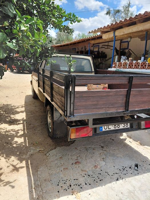 Carrinha de caixa aberta