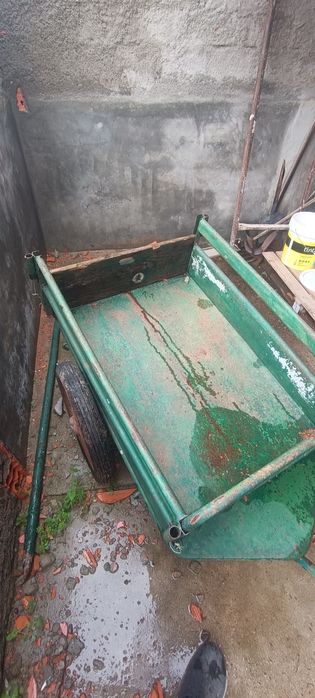 Atrelado de mão ou moto