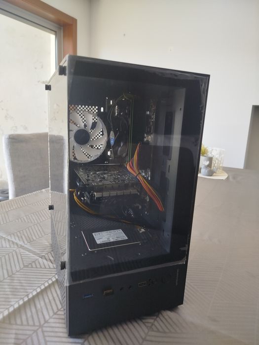 Torre Gaming Mars Gaming