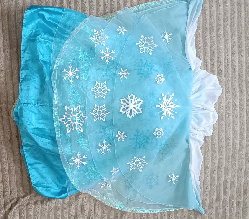 Плаття Ельзи довге