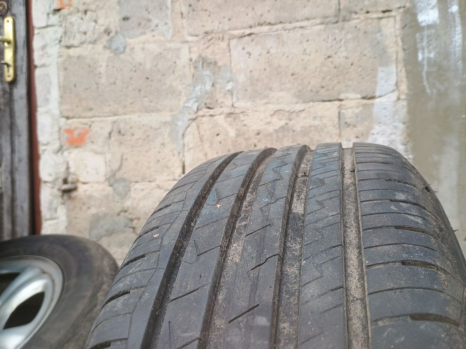 Sprzedam opony letnie, koła 16"