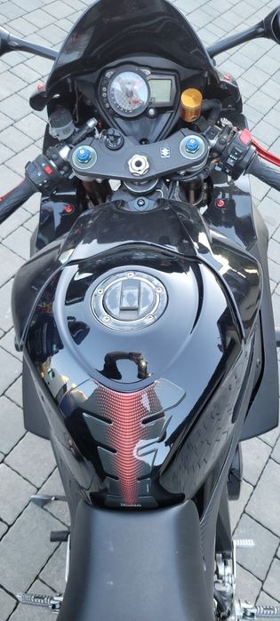 Suzuki GSX R  1000 K7