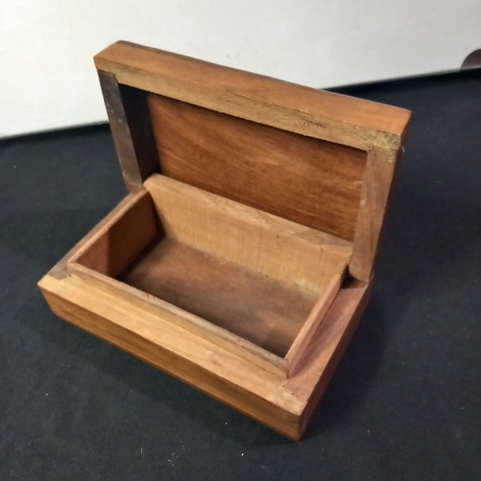 Caixa tampa trabalhada