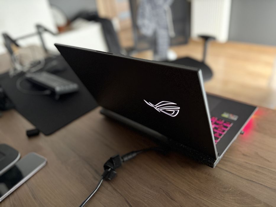 Asus RoG Strix G17 mocny laptop rtx3080 ekran  240hz
