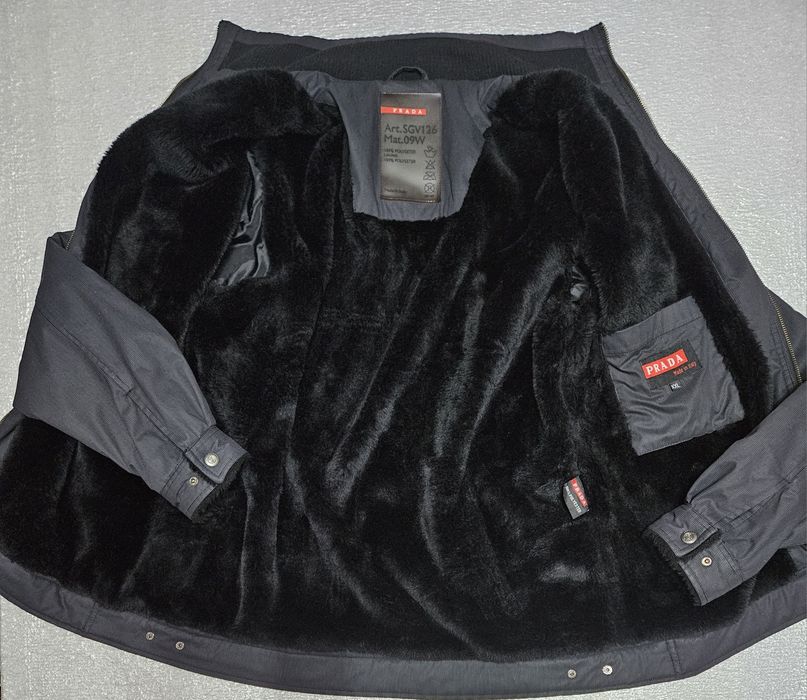 Стильная,базовая  мужская куртка PRADA  на утеплителе XL-XXL