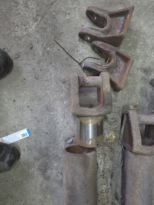 Zestaw do wywrotu na 3 strony zabudowa kiper 26 ton Skibicki M