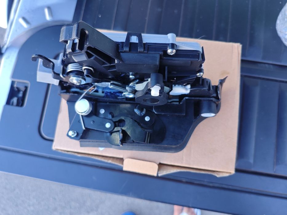 BMW X5 E53 Новий центральний замок FL передньої лівої двері 51218402537 аналог