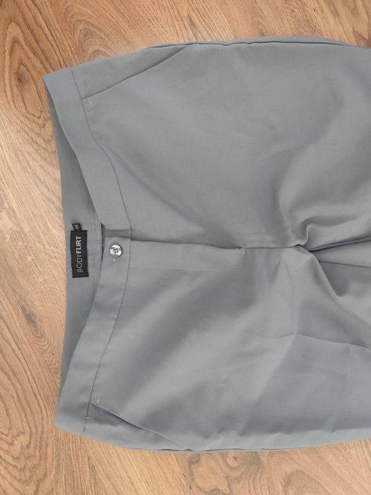 Eleganckie spodnie Bonprix 44