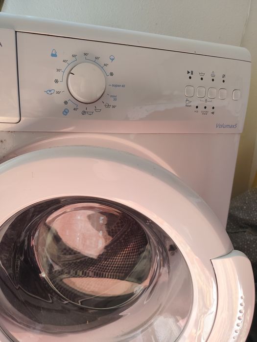 Maquina de lavar roupa Beko, como nova