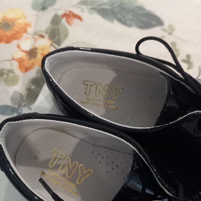 Vendo sapatos de menino