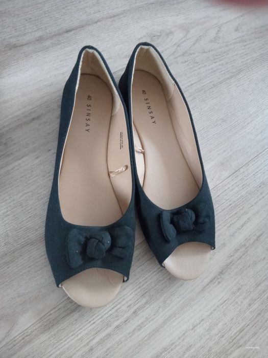 buty sinsay rozm. 40, 2 pary, jak nowe