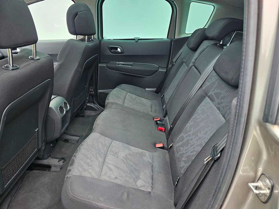 Peugeot 3008 1.6Hdi 112Cv 06/2011