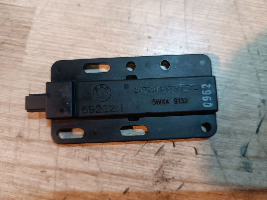 MODULO ELETRONICO ANTENA BMW SERIE 1 1 E87 E90 E81 ETC 6922211