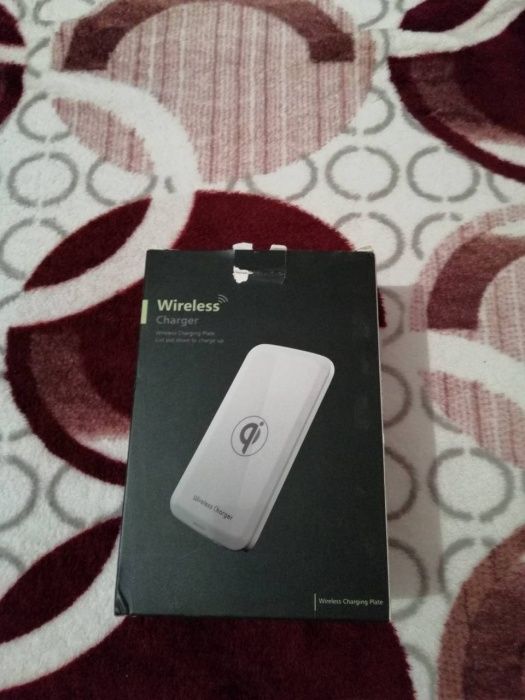 Продам новое зарядное устройство + чехол-бампер для телефона