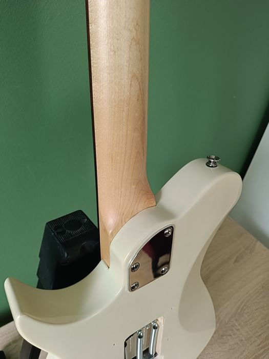 Aria JET-1 gitara elektryczna
