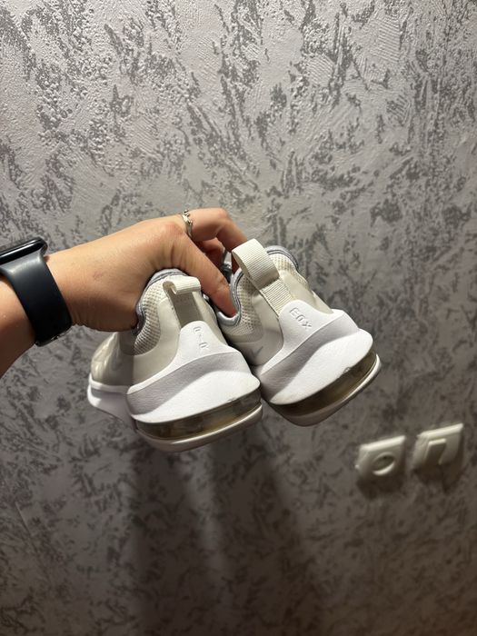 Кросівки nike air max axis