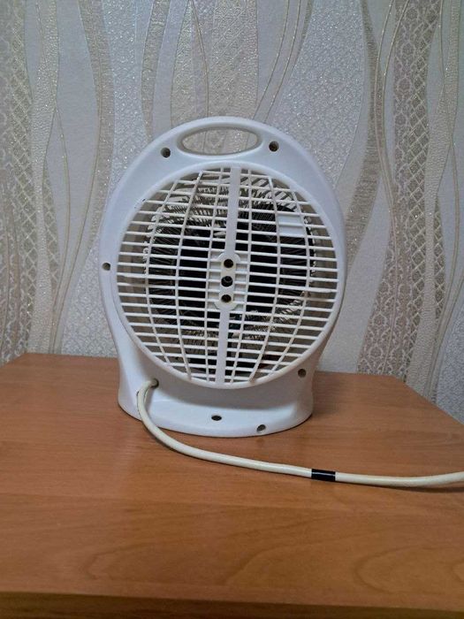 Тепло дуйчик, тепловентилятор.