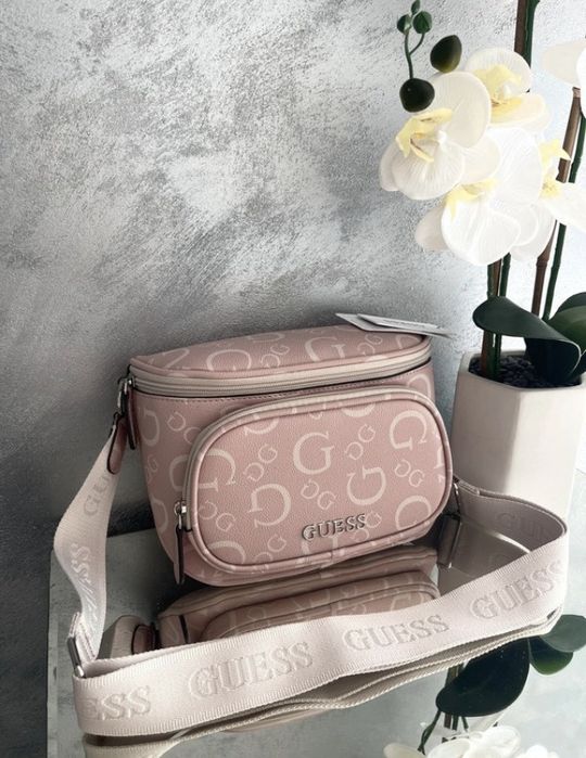 Nowa nerka crossbody Guess
