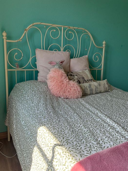 Cama de ferro branca Ikea