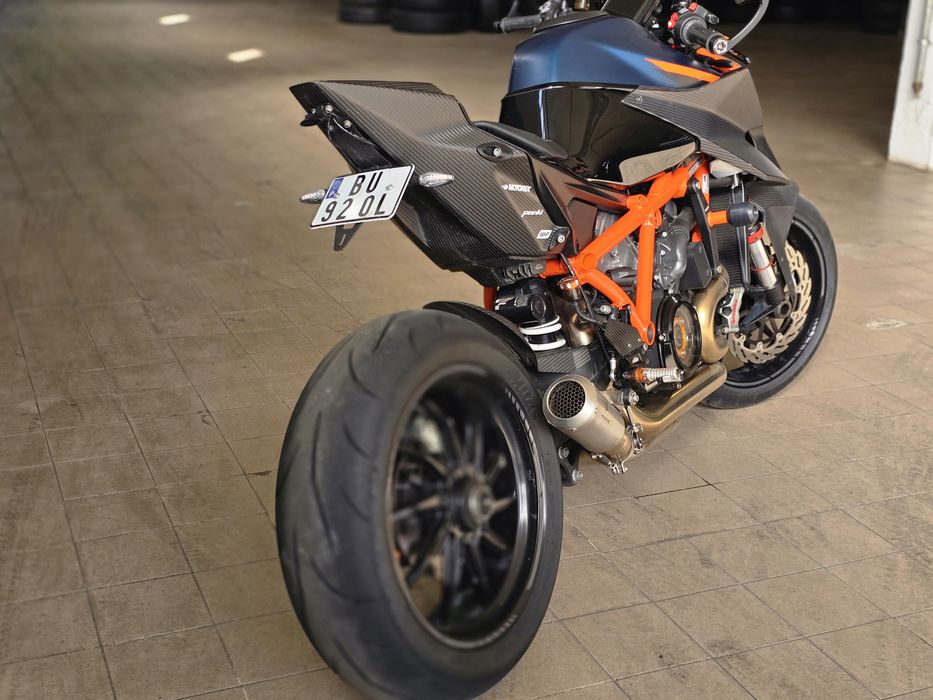 KTM 1290 Super Duke R FULL EXTRAS