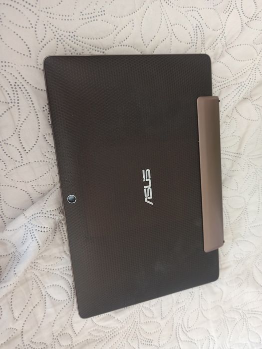 ASUS Eee Pad Transformer (2011). Без зарядки