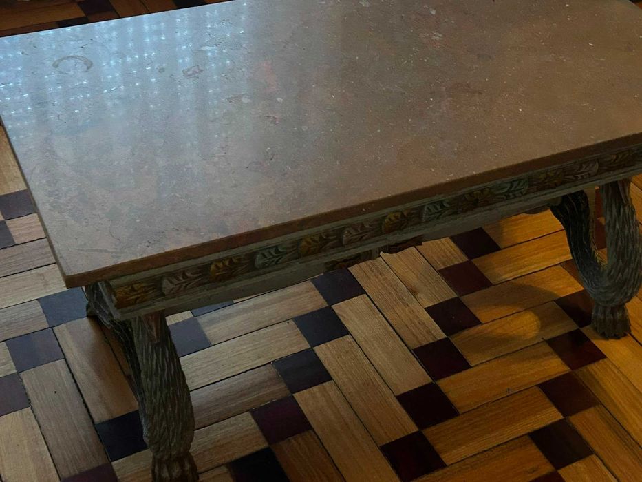 Conjunto de mesa mais cadeiras antigas