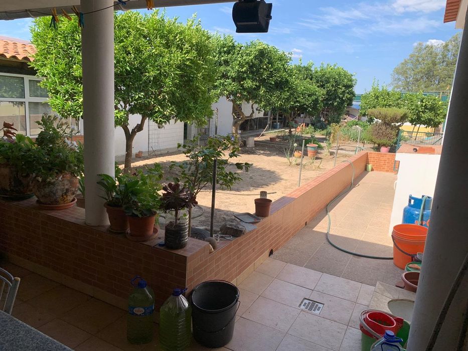 Moradia em Ermidas-Aldeia