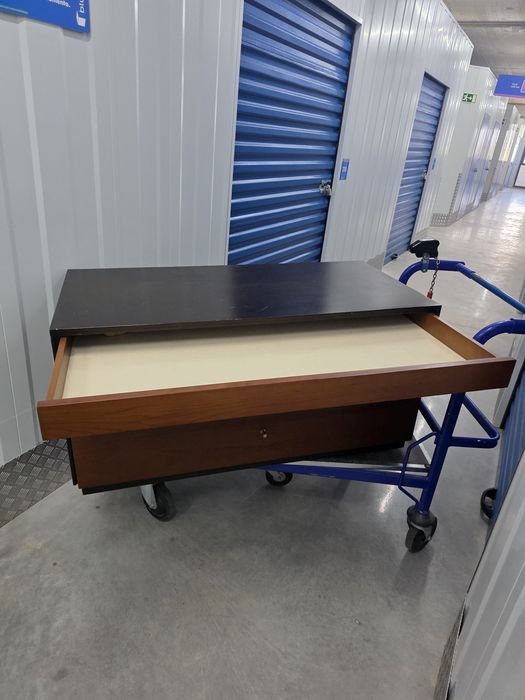 Cômoda com 3 gaveta