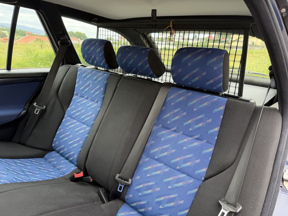 Mercedes Benz C220d Espirit - Histórico Completo - Como nova