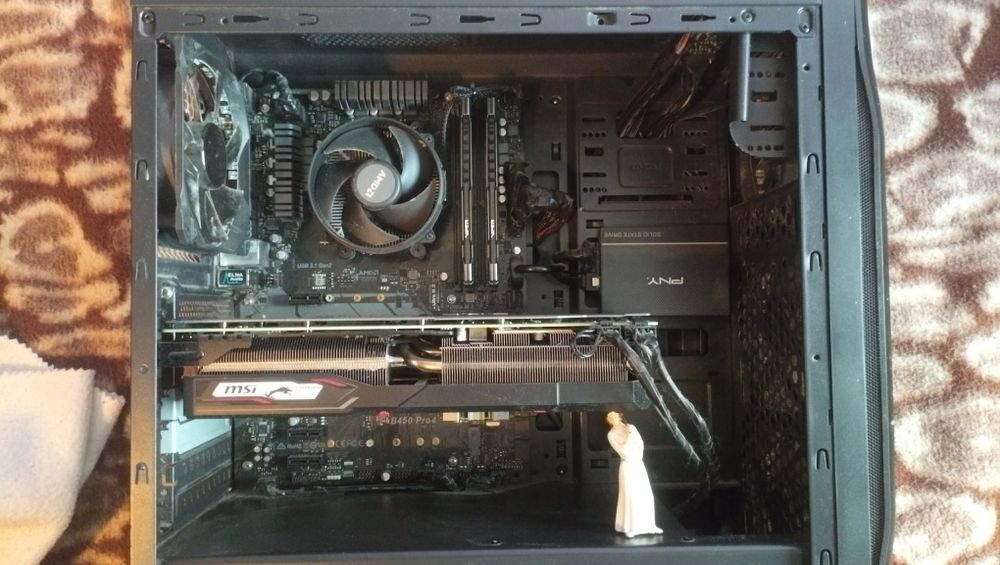 Komputer PC Ryzen 5 2600x Radeon RX5600XT 16GB RAM 3200Mghz  500GB SSD