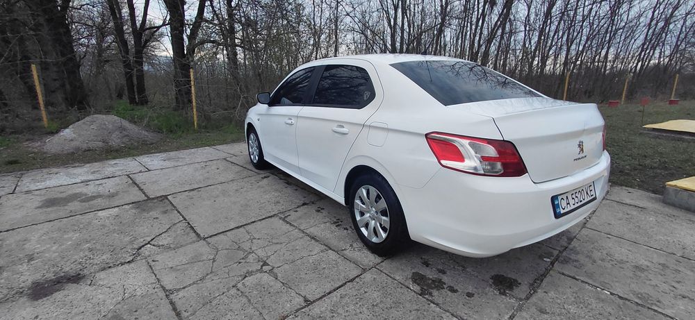 Продам автомобіль,,Peugeot 301 1.2 бензин 2013 рік,,
