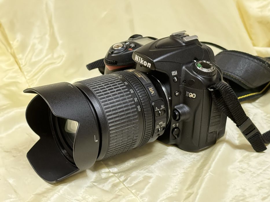 【大幅値下げ】Nikon D90 18-105 VR Kit 本体 Nikon デジタル一眼レフカメラ D90 AF-S DX 18-105 VRレンズキット