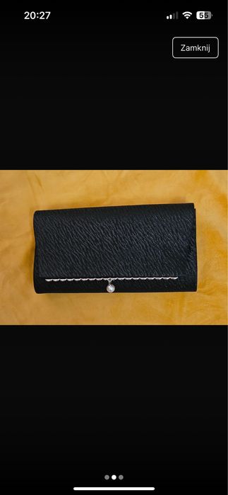 Nowa czarna kopertówka z perłą na Sylwestra