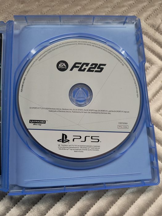 Gra FC 25 PS5 jak nowa