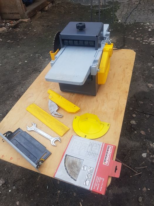 Станок деревообрабатывающий