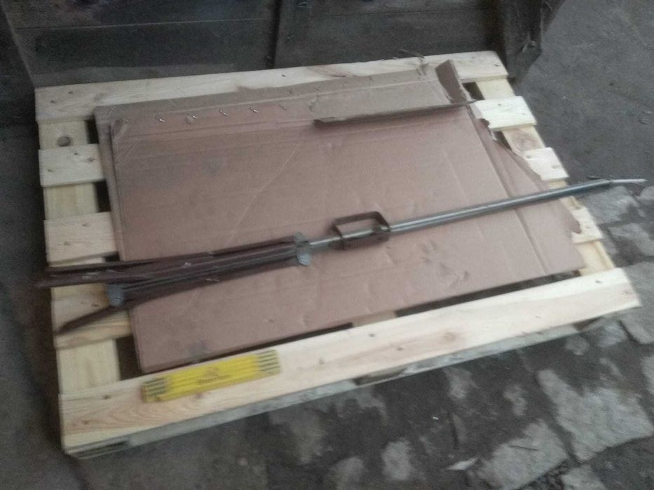 Stojak na ekran lampę cokolwiek  składany mobilny