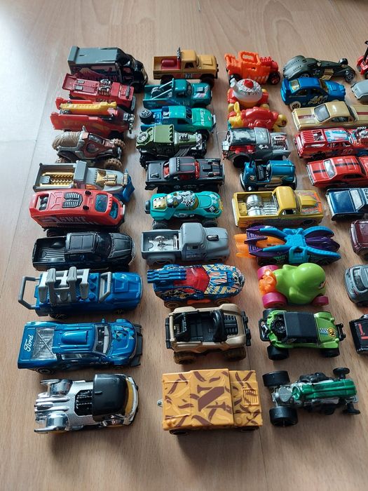 Hot wheels 63 szt