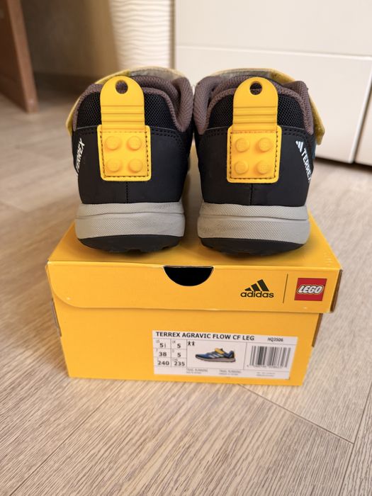 Кросівки адідас лего Adidas Lego розмір 37 (38)