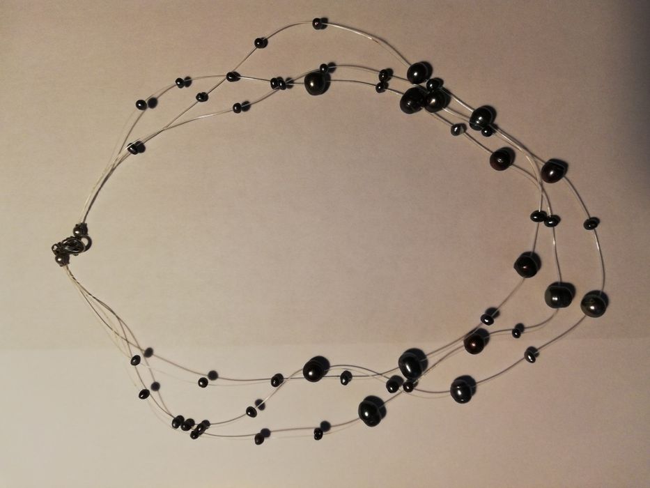 Украшения из жемчуга натурального (белый и черный)