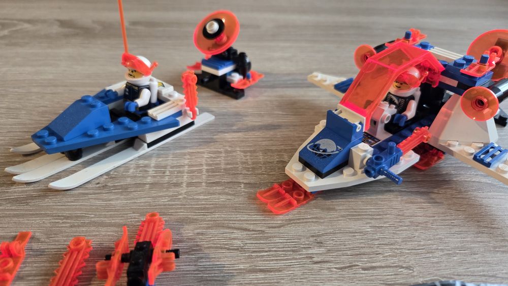 アイスプラネット = ICEPLANET Lego space ice planet 6834 2x + 6879 + części Częstochowa