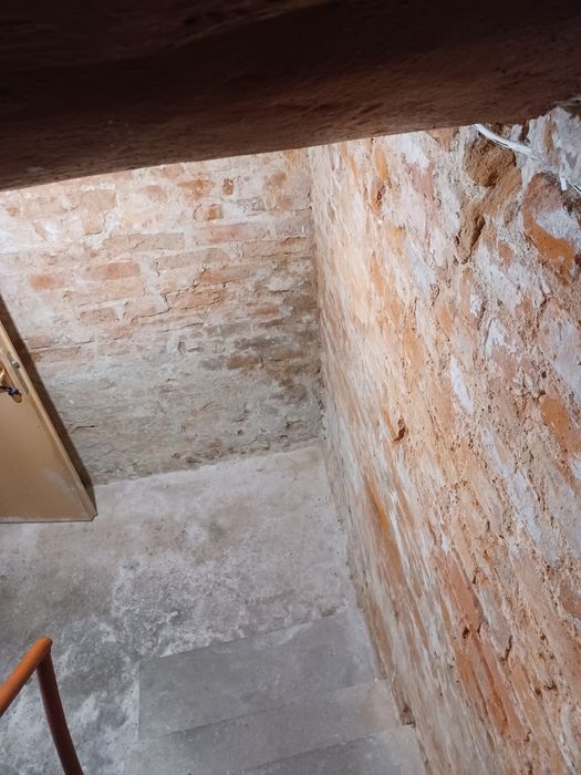 zlecę wykonanie wylewki i ocieplenie ścian do końca czerwca