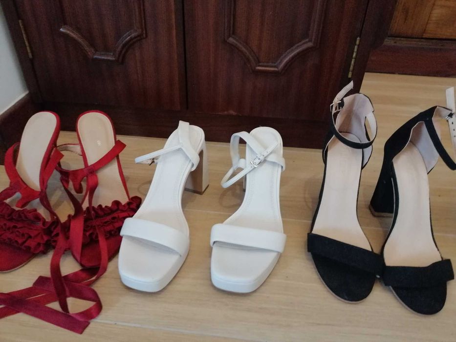 Vendo conjunto de sapatos, sandálias e Botas!