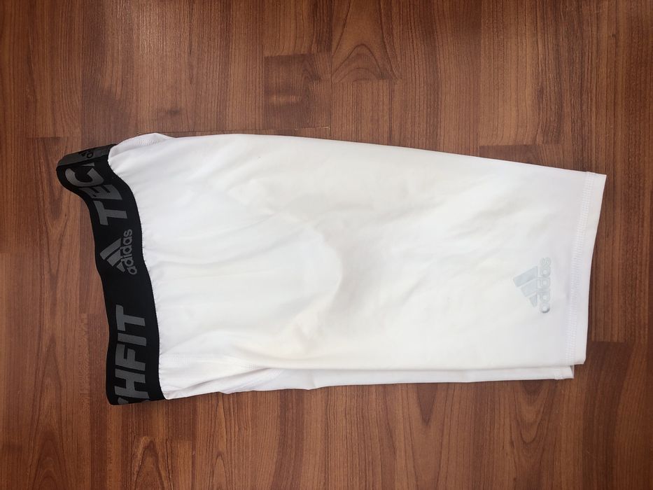 Компрессионные, термо шорты Adidas TECHFIT