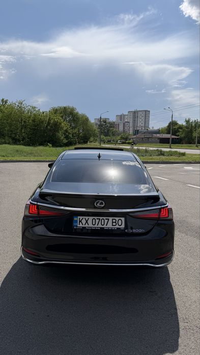 Lexus es 300h 2021